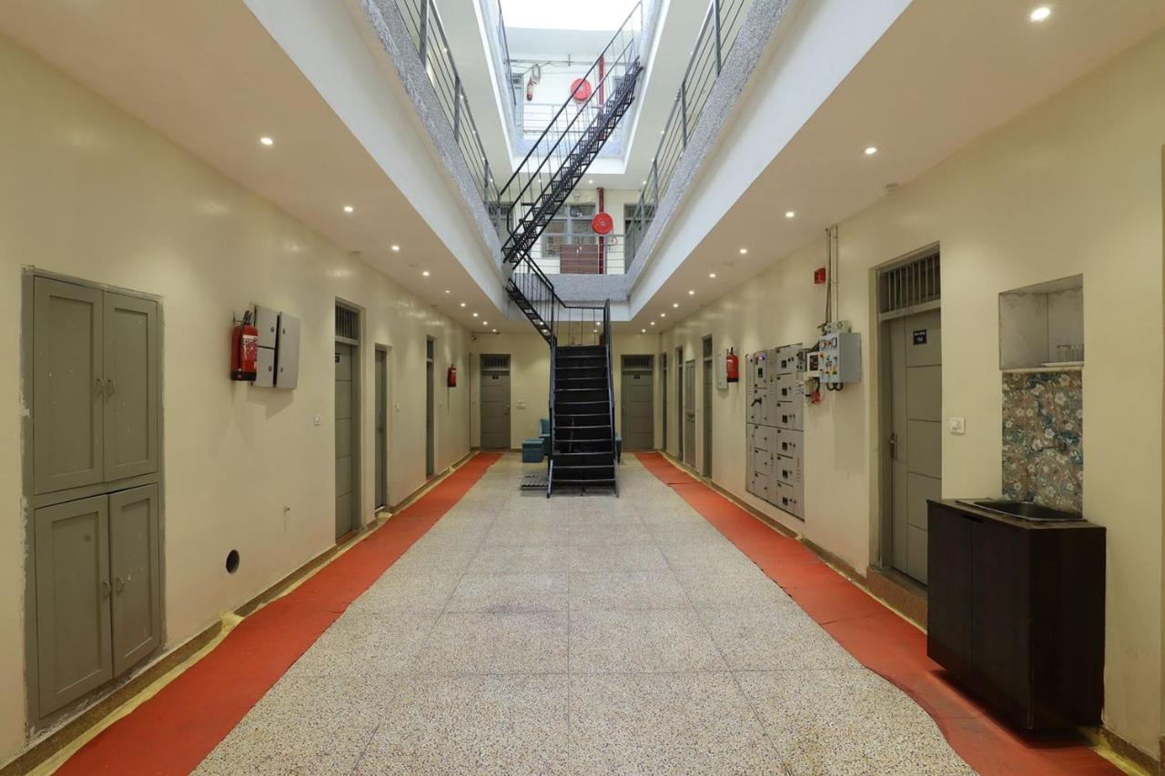 Amrit Hotel New Delhi Extérieur photo